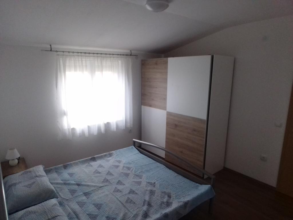 Tomek Apartment Vir Exteriör bild