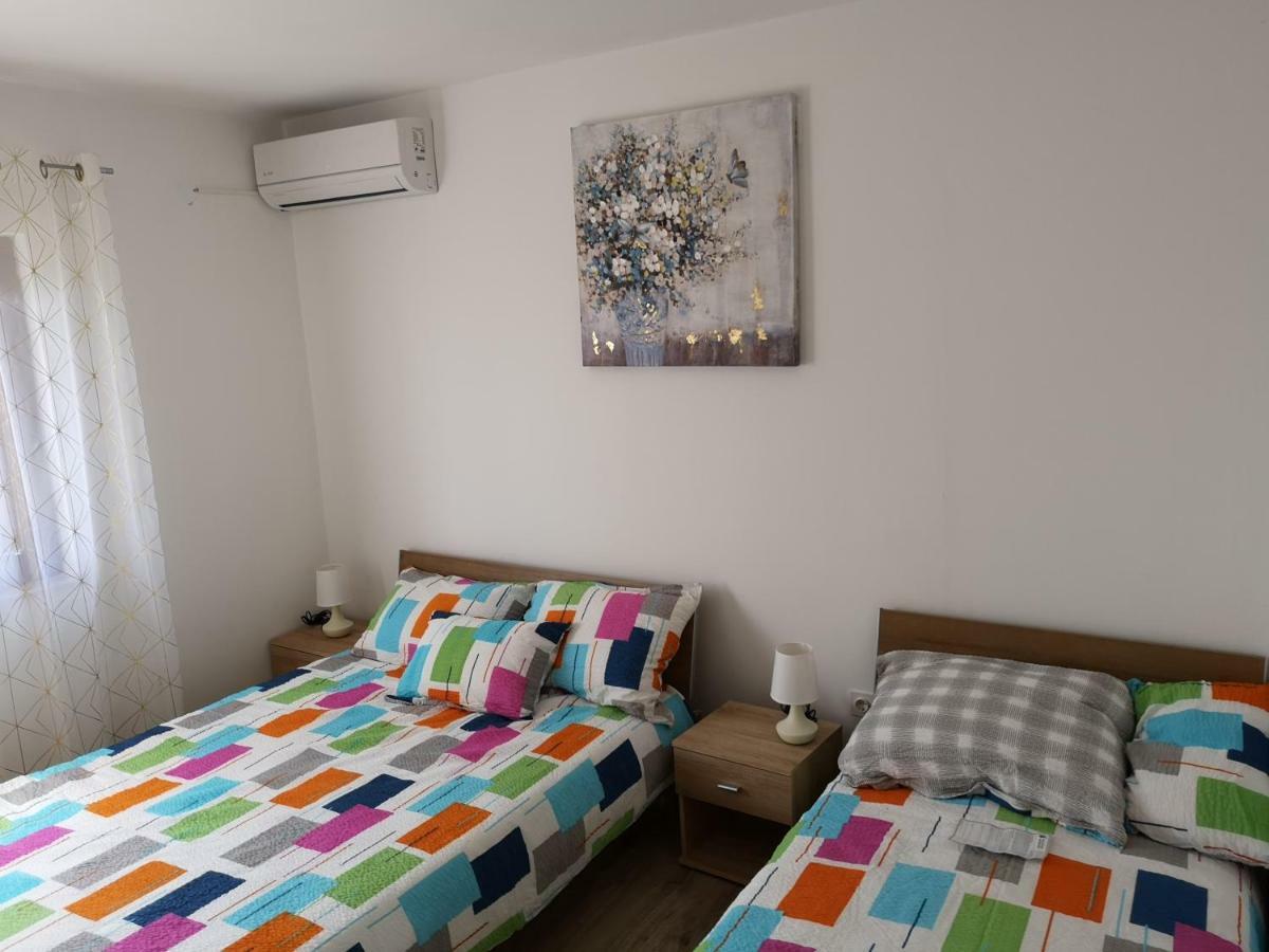 Tomek Apartment Vir Exteriör bild
